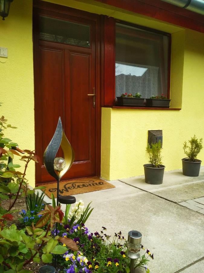 Kis Apartmanhaz 巴拉顿菲赖德 外观 照片