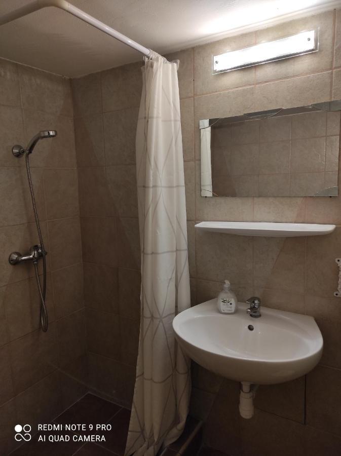 Kis Apartmanhaz 巴拉顿菲赖德 外观 照片